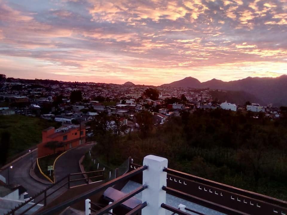 Hotel Posada Victor Antonio Zacatlán エクステリア 写真